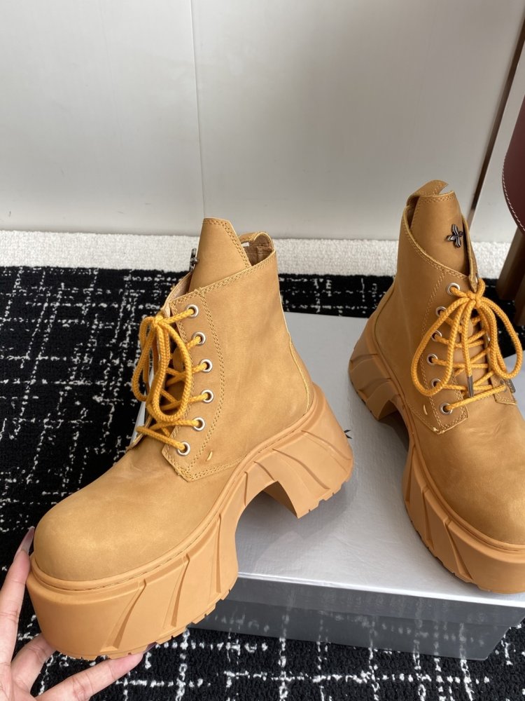 Boots women's фото 7