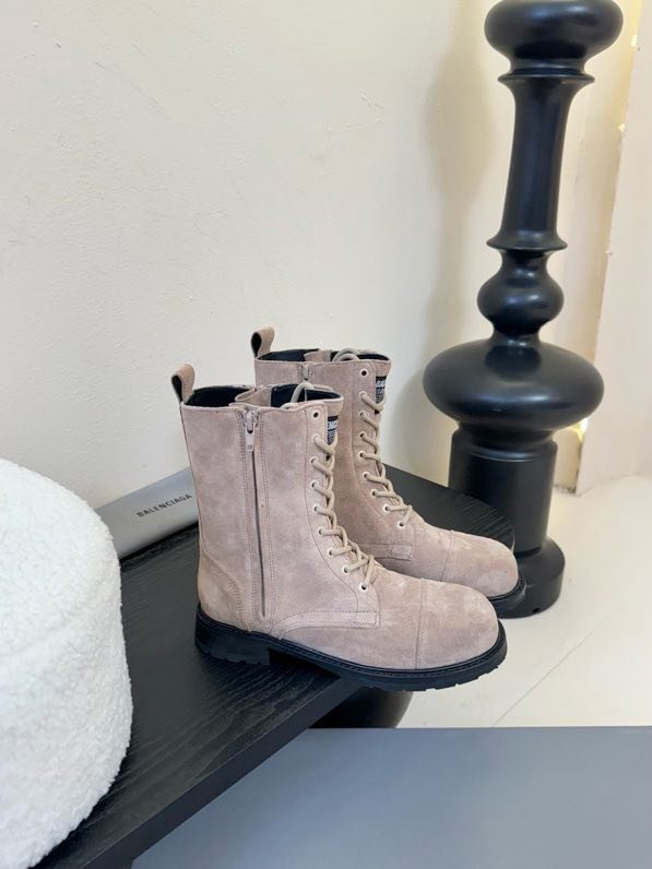 Boots women's фото 7