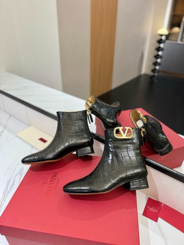 Ботинки женские фото 7