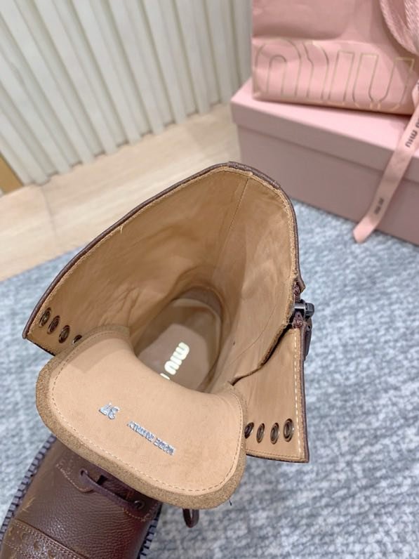 Ботинки женские фото 7