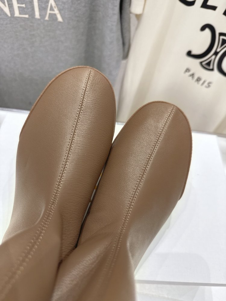 Ботинки женские фото 7