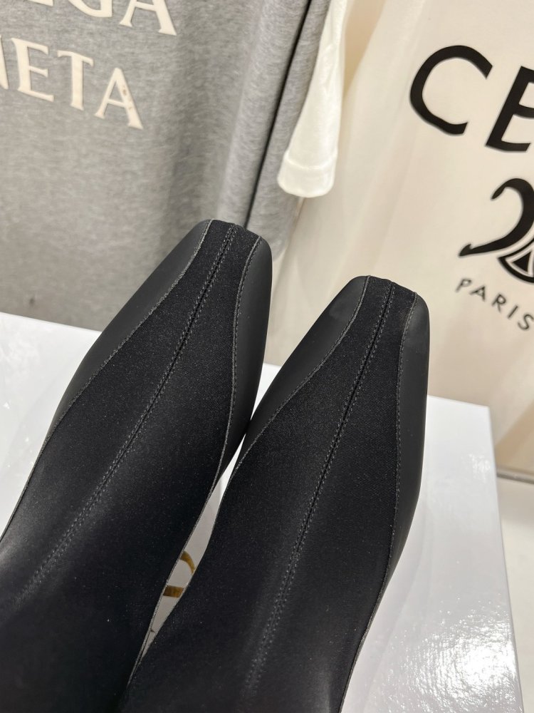 Ботинки женские фото 7