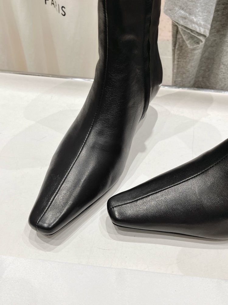 Ботинки женские фото 7