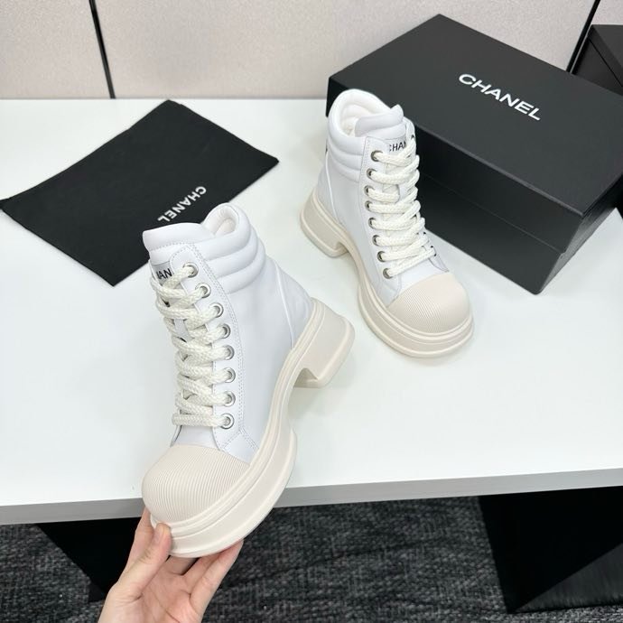 Ботинки женские фото 7