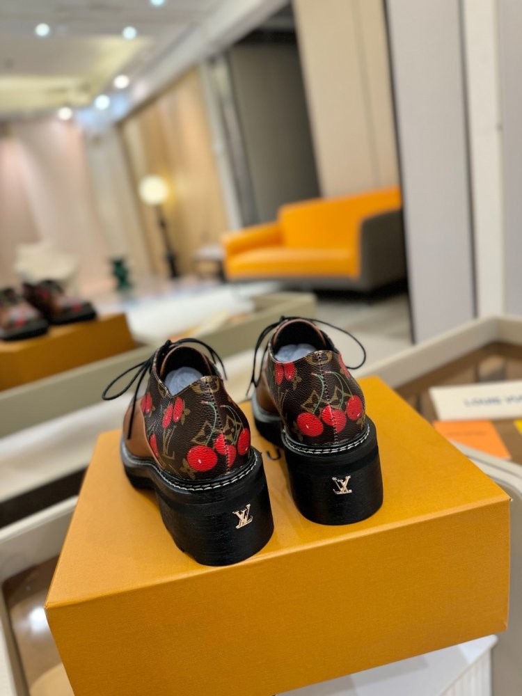 Boots women's фото 7