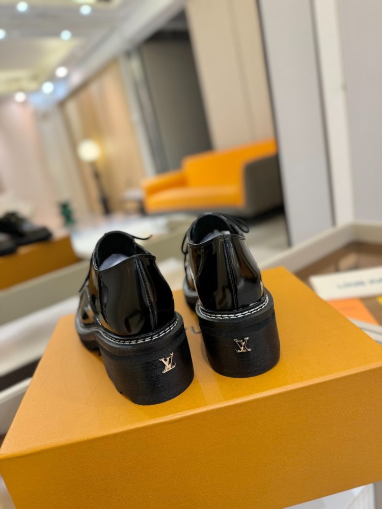 Boots women's фото 7