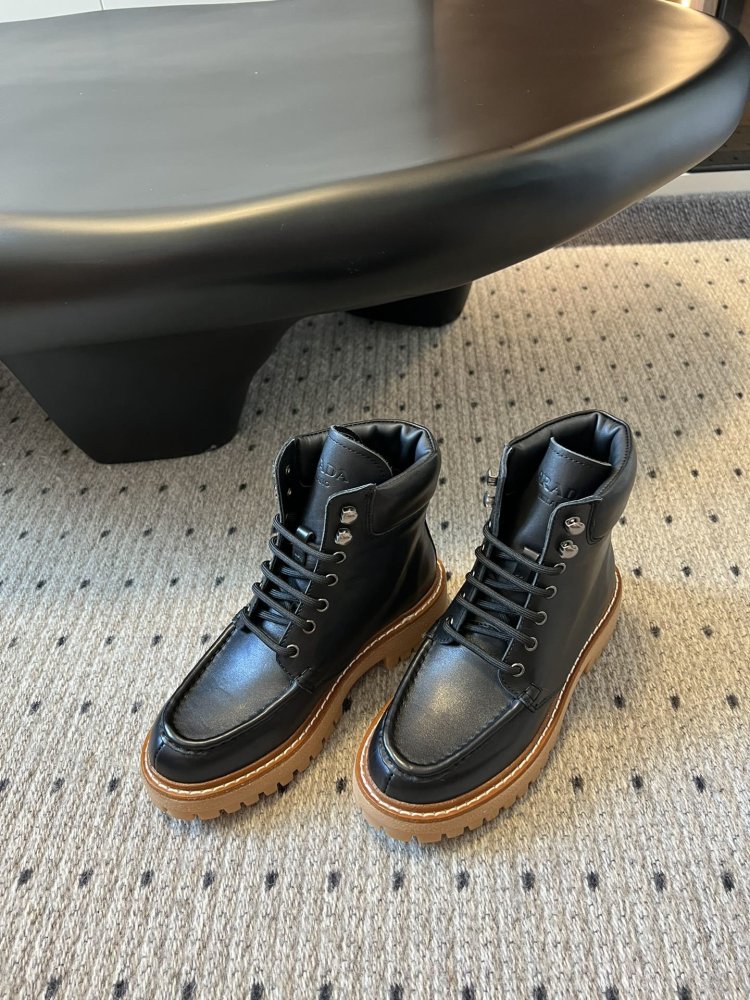 Ботинки женские фото 7