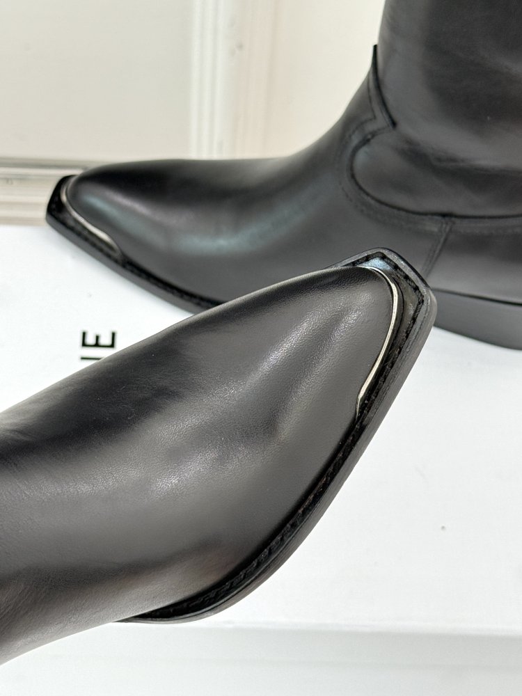 Ботинки женские фото 7