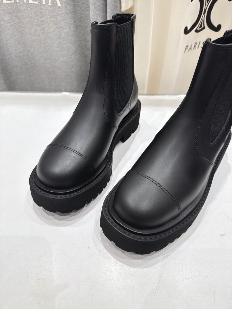 Ботинки женские фото 7