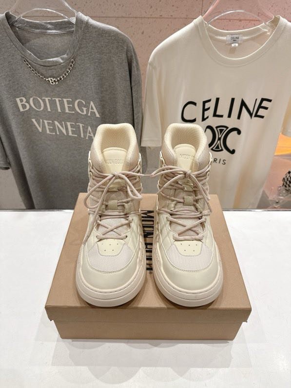 Boots women's фото 7