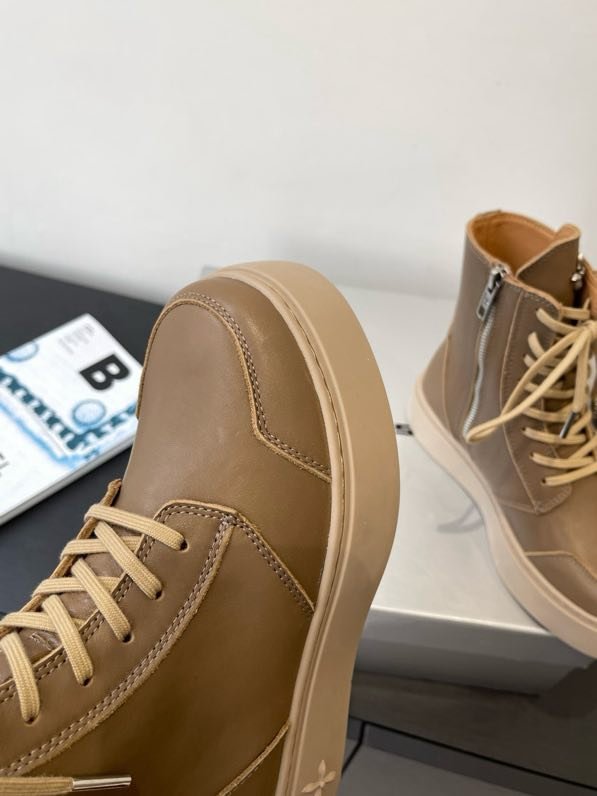 Ботинки женские фото 7