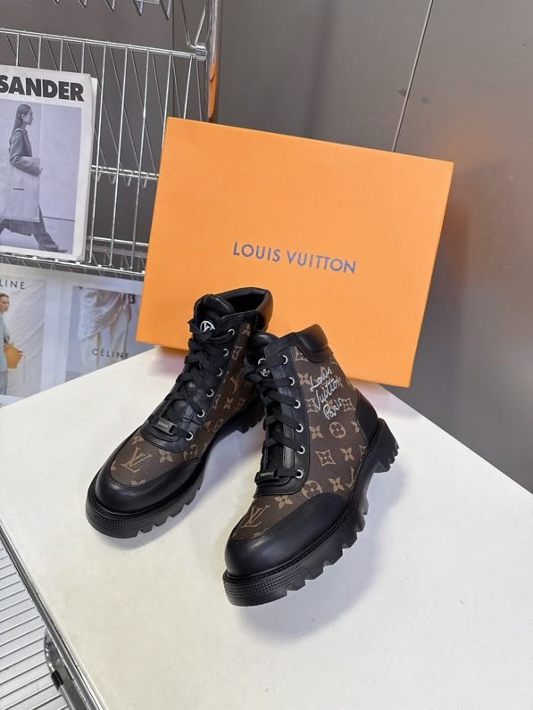 Boots women's фото 7