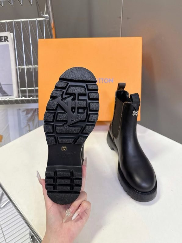 Ботинки женские фото 7