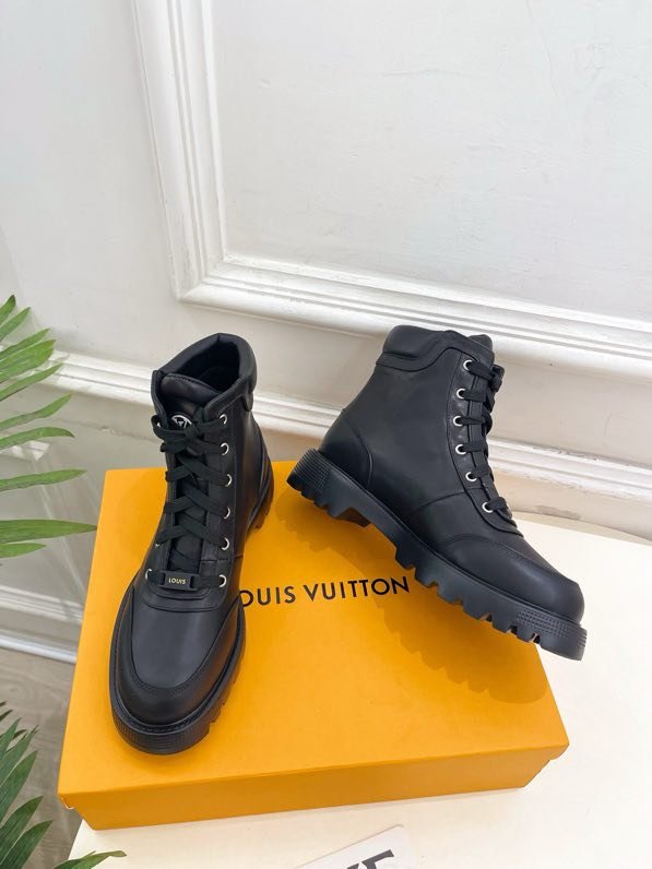 Boots women's фото 7