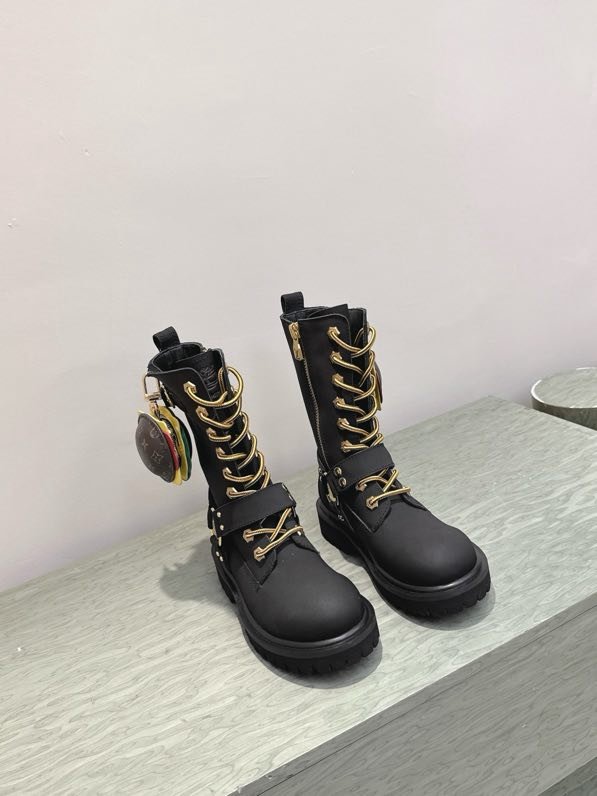 Boots women's фото 7