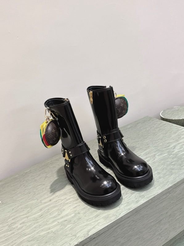 Ботинки женские фото 7