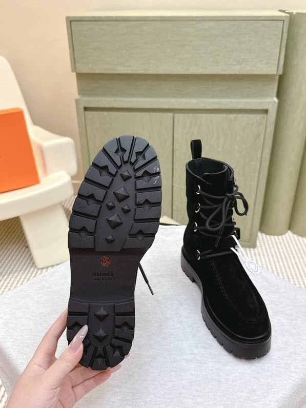 Ботинки женские фото 7