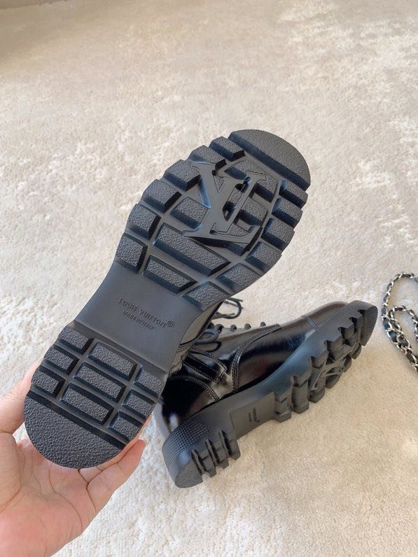 Ботинки женские фото 7