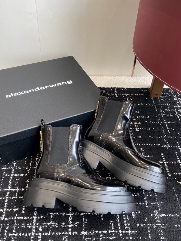 Ботинки женские фото 7