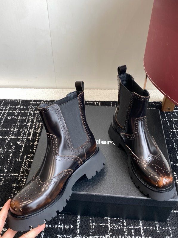 Ботинки женские фото 7