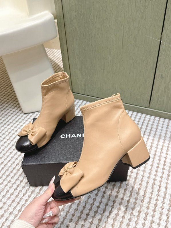 Ботинки женские фото 7