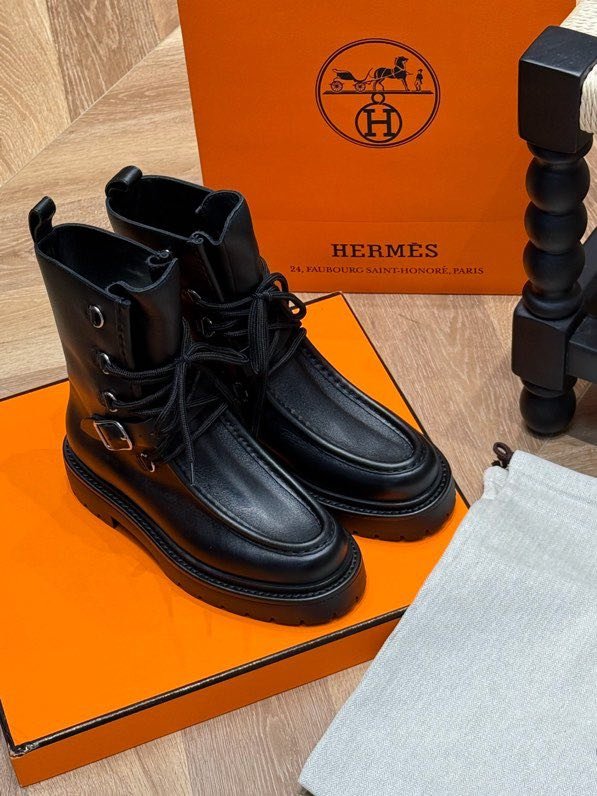 Ботинки женские фото 7