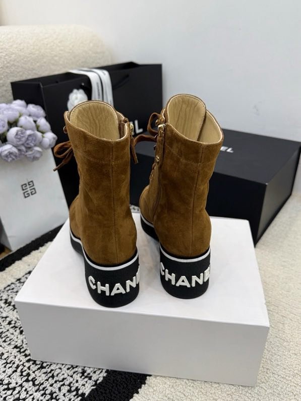 Ботинки женские фото 7