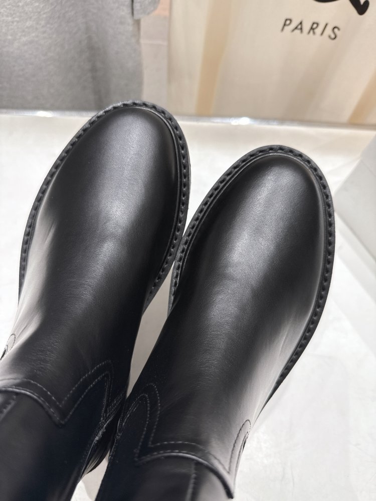 Boots women's фото 7