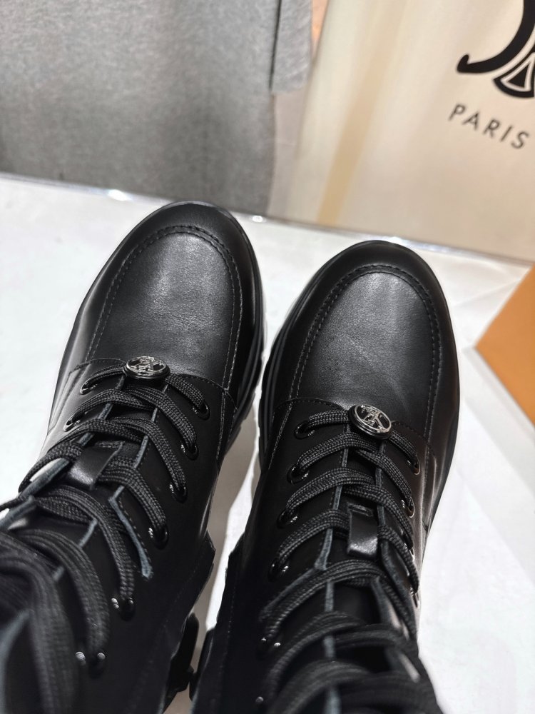 Boots women's фото 7