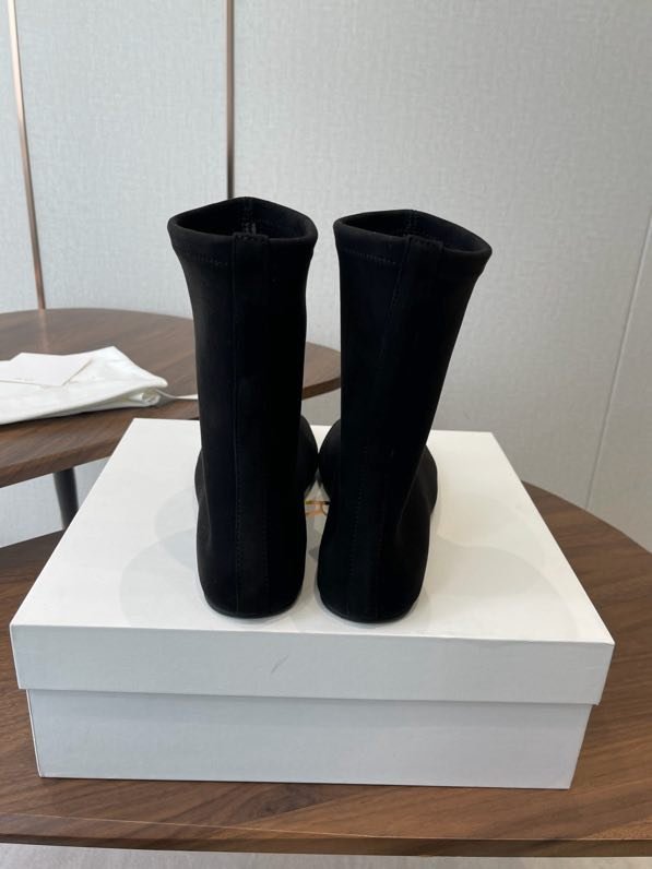 Ботинки женские фото 7