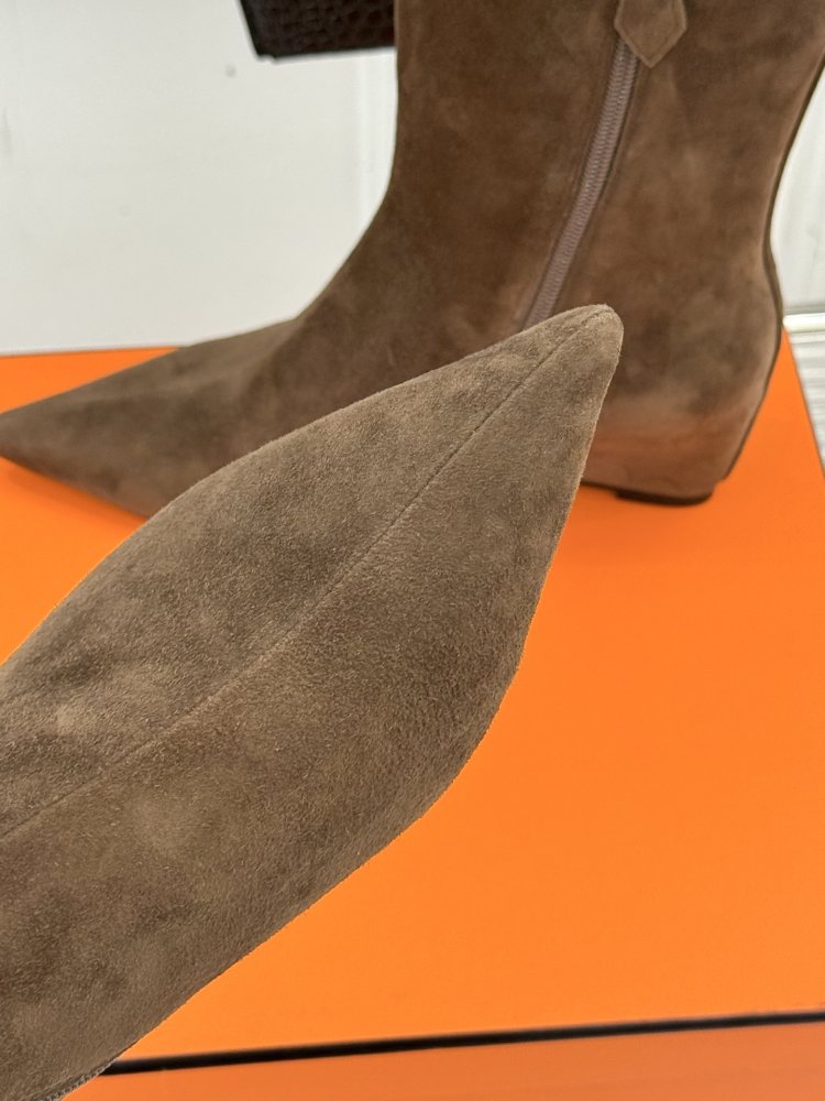 Ботинки женские фото 7