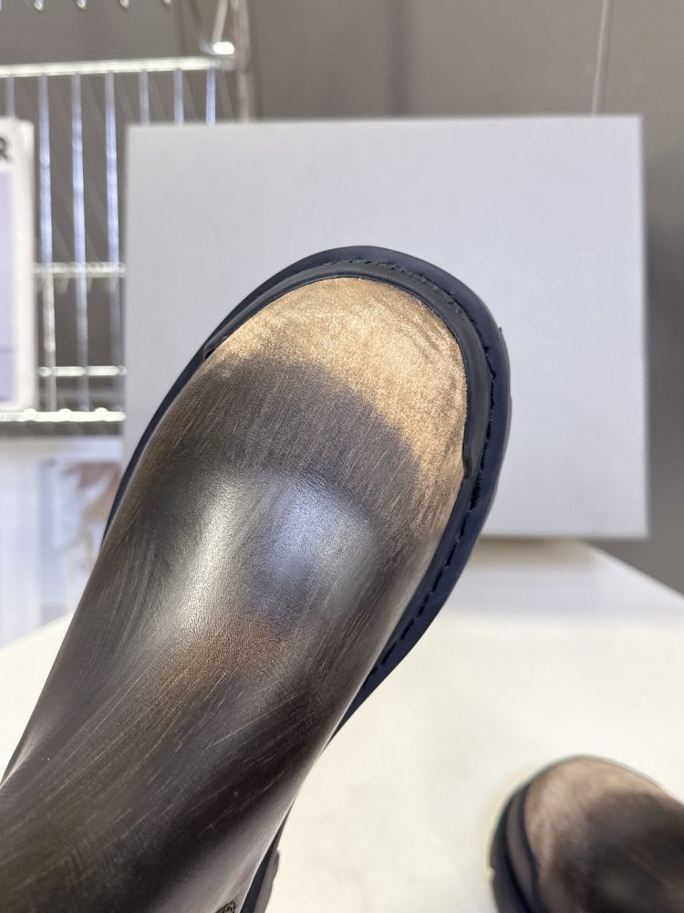 Ботинки женские фото 7