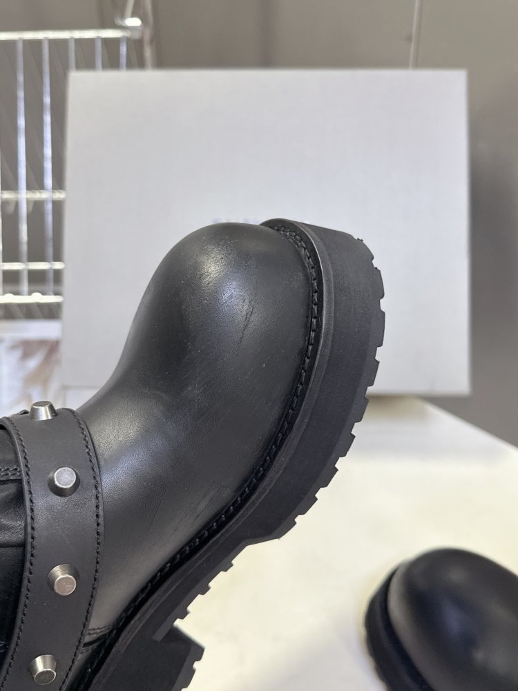 Ботинки женские фото 7