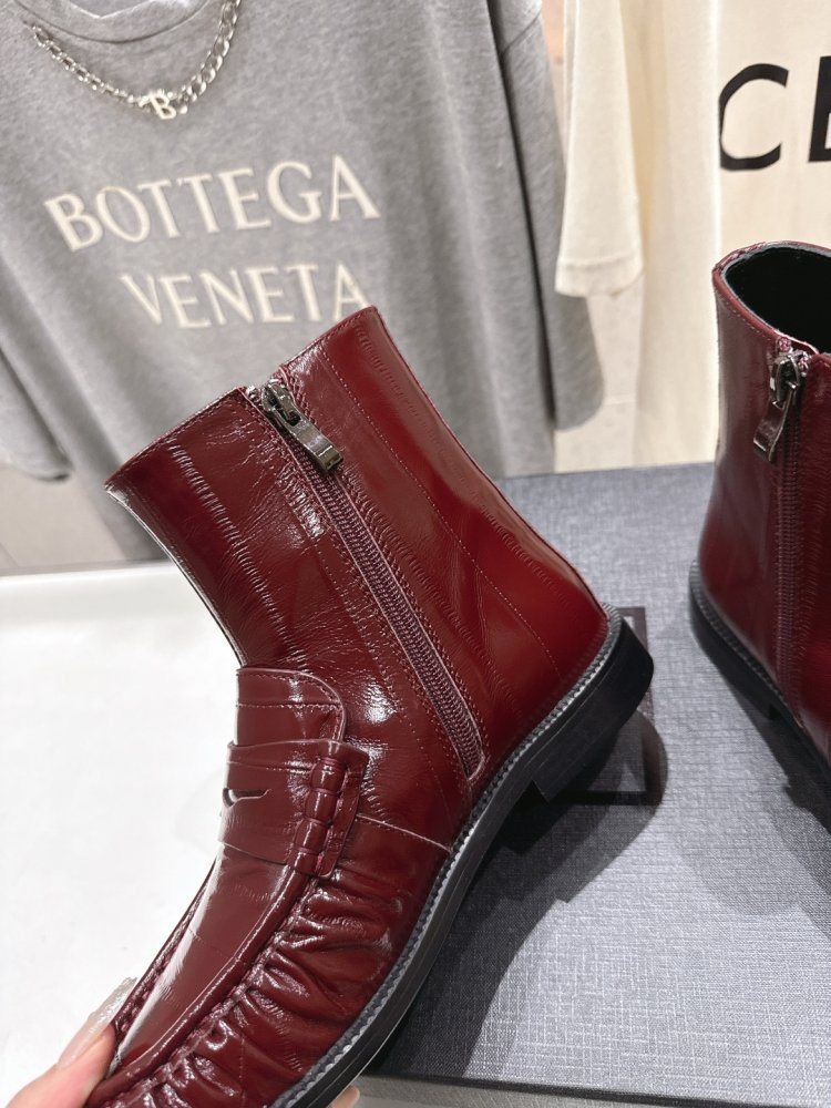 Ботинки женские фото 7