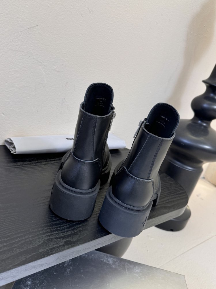 Ботинки женские фото 7