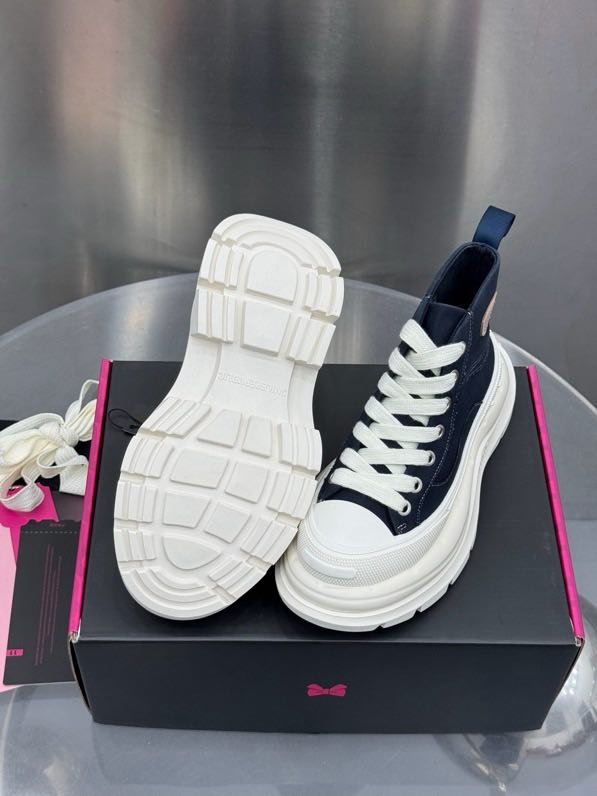 Ботинки женские фото 7