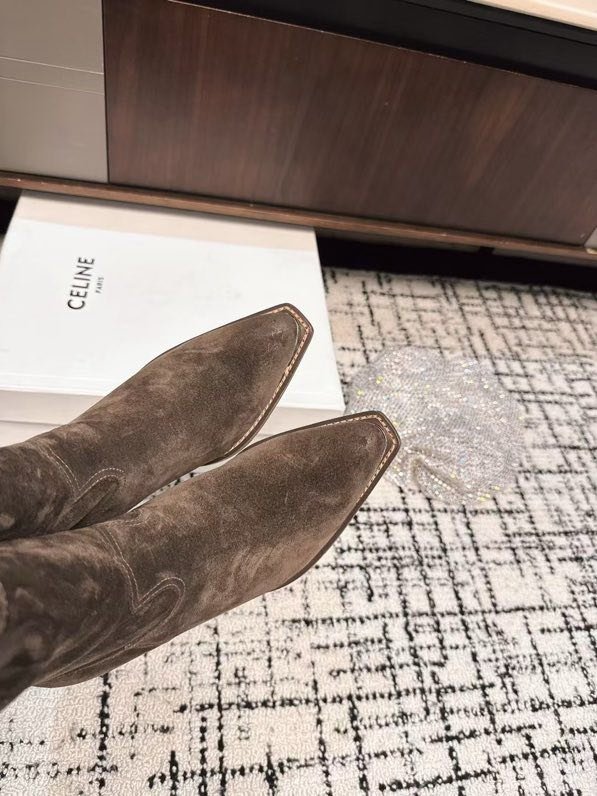 Ботинки женские фото 8