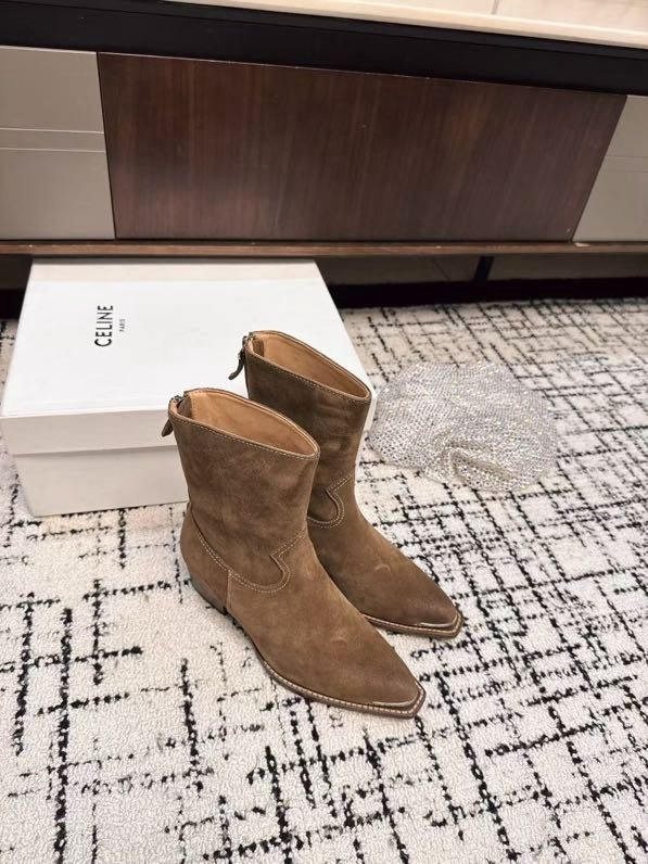 Ботинки женские фото 8