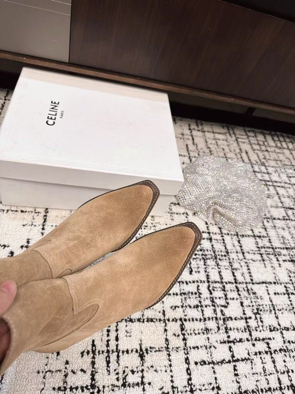 Ботинки женские фото 8