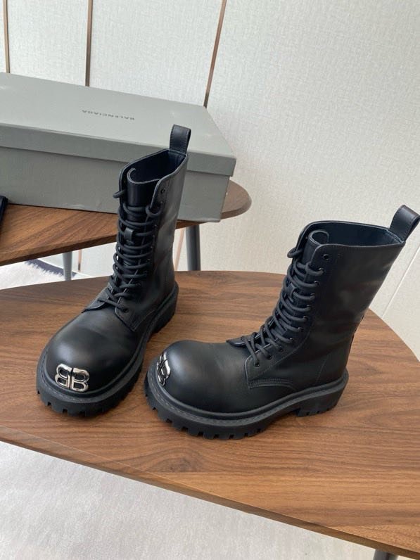 Ботинки женские фото 8