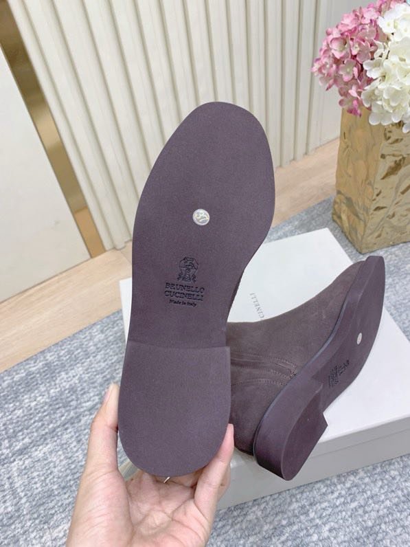 Ботинки женские фото 8