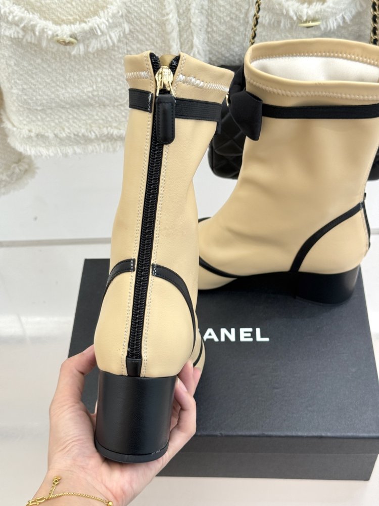 Ботинки женские фото 8