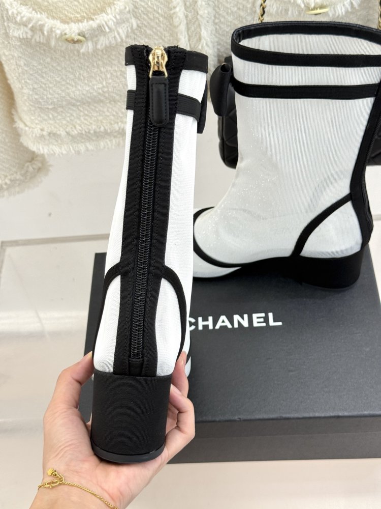 Ботинки женские фото 8