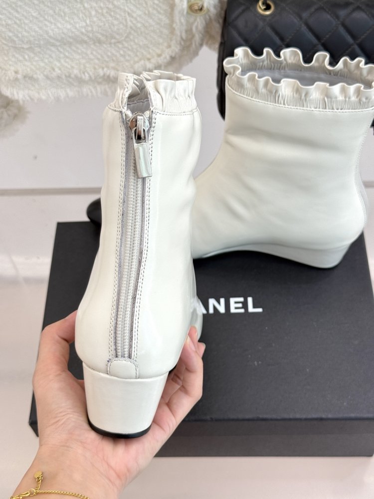 Ботинки женские фото 8