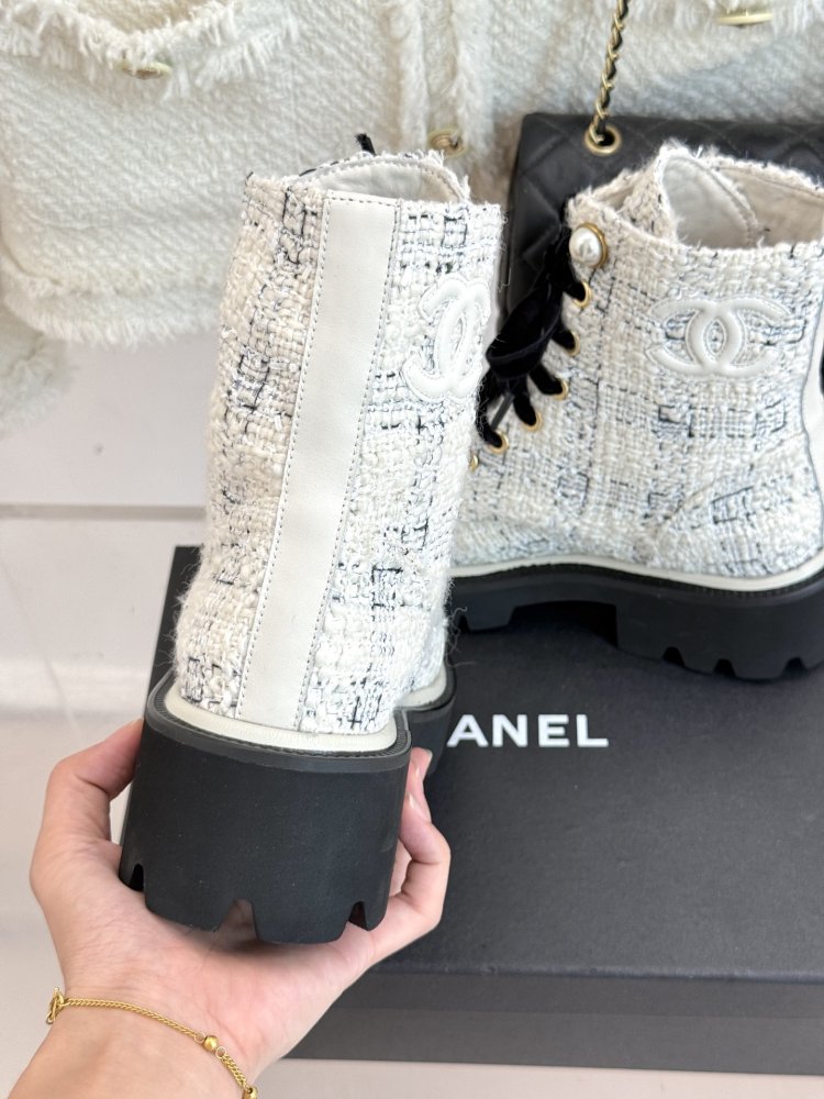 Ботинки женские фото 8