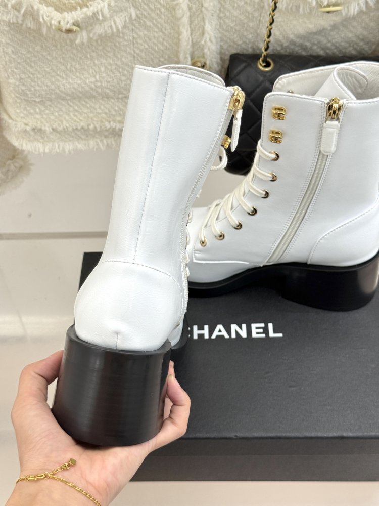 Ботинки женские фото 8