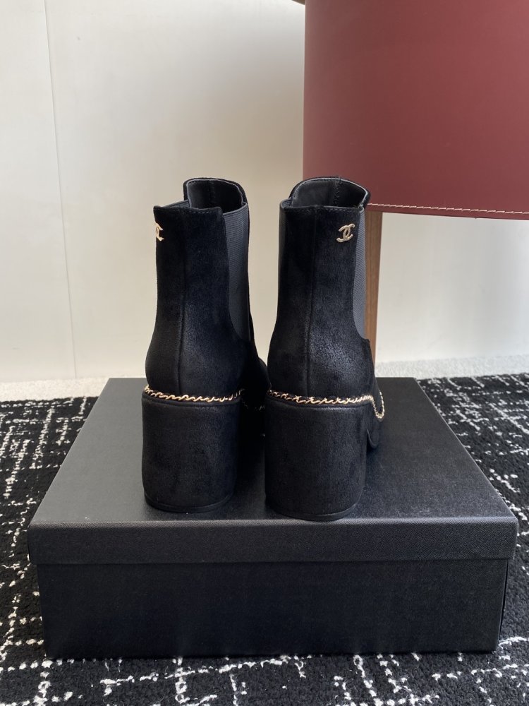 Ботинки женские фото 8