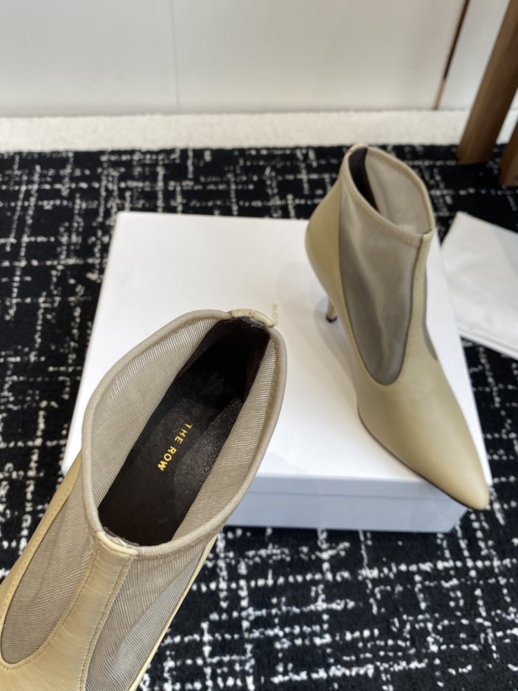 Ботинки женские фото 8