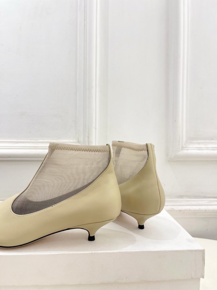 Ботинки женские фото 8