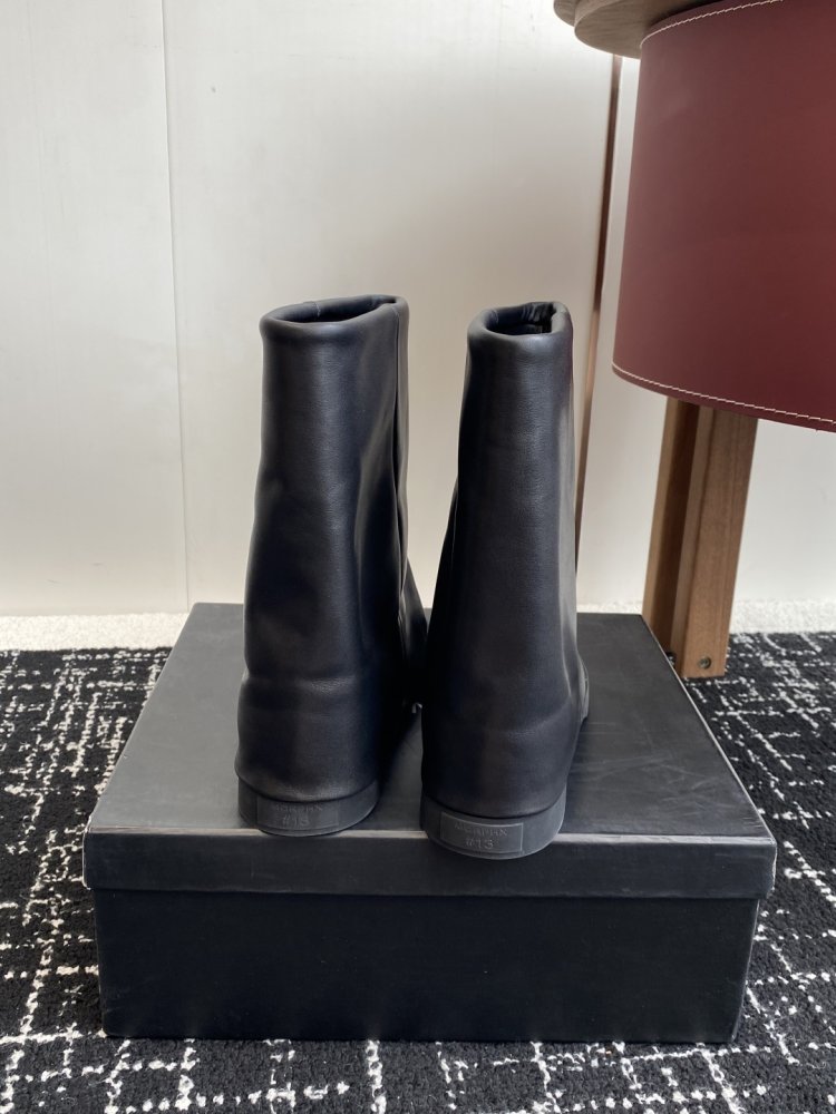 Ботинки женские фото 8